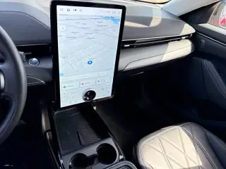 Ford Mustang Mach-E 2025 Select 4dr SUV