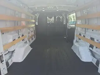 Ford Transit 2025 250 3dr SWB Tech Cargo Van