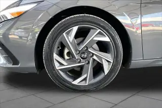Hyundai ELANTRA 2025 SEL Conveniencia 4p Sedán