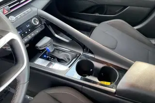 Hyundai ELANTRA 2025 SEL Conveniencia 4p Sedán