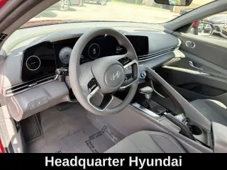 Hyundai ELANTRA 2024 SEL 4p Sedan