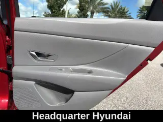 Hyundai ELANTRA 2024 SEL 4p Sedan