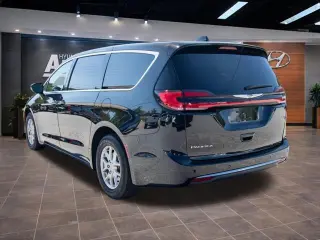 Chrysler Pacifica 2025 Select 4dr Mini-Van