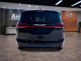Chrysler Pacifica 2025 Select 4dr Mini-Van