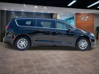 Chrysler Pacifica 2025 Select 4dr Mini-Van