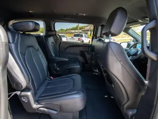 Chrysler Pacifica 2025 Select 4dr Mini-Van