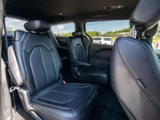 Chrysler Pacifica 2025 Select 4dr Mini-Van