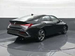 Hyundai ELANTRA 2025 SEL Sport 4dr Sedán