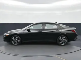 Hyundai ELANTRA 2025 SEL Sport 4dr Sedán