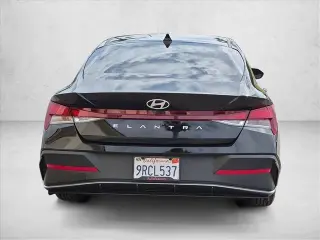 Hyundai ELANTRA 2024 SEL 4dr Sedan
