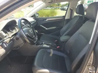 Volkswagen Passat 2018 2.0T SE 4dr Sedán