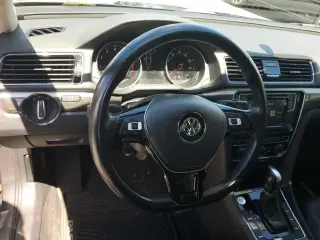 Volkswagen Passat 2018 2.0T SE 4dr Sedán