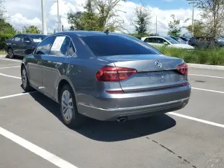 Volkswagen Passat 2018 2.0T SE 4dr Sedán