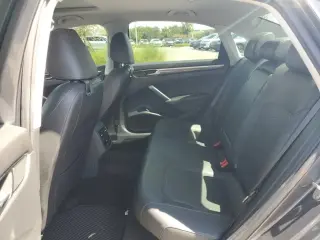 Volkswagen Passat 2018 2.0T SE 4dr Sedán