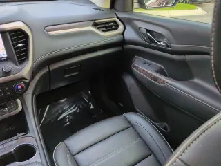 GMC Acadia 2023 Denali 4p SUV