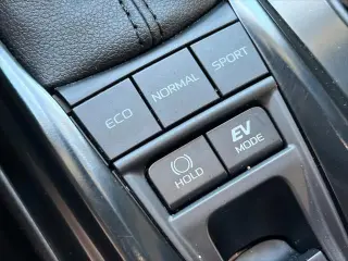 Toyota Camry 2025 SE 4dr Sedan