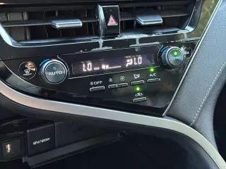 Toyota Camry 2022 SE 4dr Sedan