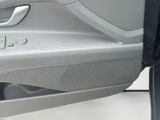 Hyundai ELANTRA 2025 SEL Conveniencia 4p Sedan