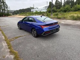 Hyundai ELANTRA 2025 SEL Conveniencia 4p Sedán