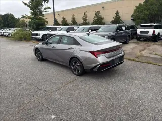 Hyundai ELANTRA 2025 SEL Conveniencia 4dr Sedan