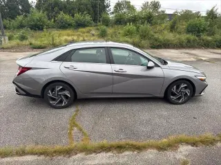 Hyundai ELANTRA 2025 SEL Conveniencia 4dr Sedan