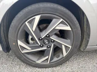 Hyundai ELANTRA 2025 SEL Conveniencia 4dr Sedan