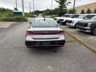 Hyundai ELANTRA 2025 SEL Conveniencia 4dr Sedan