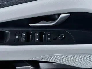 Hyundai ELANTRA 2025 Limited 4dr Sedán