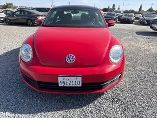 Volkswagen Escarabajo 2013 2.5L PZEV 2p Coupé 6V