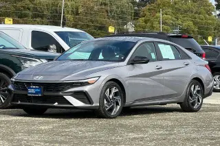 Hyundai ELANTRA Híbrido 2025 SEL Sport 4dr Sedan