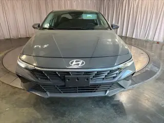 Hyundai ELANTRA Híbrido 2026 Azul 4dr Sedán