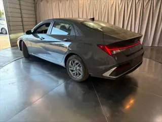 Hyundai ELANTRA Híbrido 2026 Azul 4dr Sedán