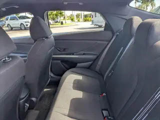 Hyundai ELANTRA 2025 SEL Sport 4dr Sedán