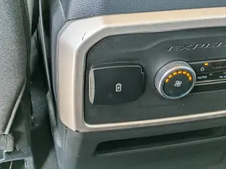Ford Expedition 2024 4x2 XLT 4dr SUV