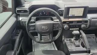 Toyota Tacoma 2024 4x2 SR5 4p Doble Cabina 5.0 ft SB