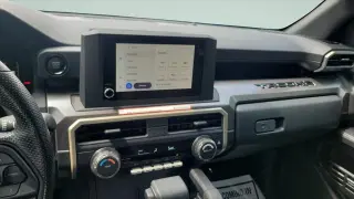 Toyota Tacoma 2024 4x2 SR5 4p Doble Cabina 5.0 ft SB