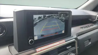 Toyota Tacoma 2024 4x2 SR5 4p Doble Cabina 5.0 ft SB