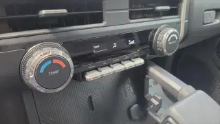 Toyota Tacoma 2024 4x2 SR5 4p Doble Cabina 5.0 ft SB