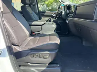 GMC Sierra 1500 2025 4x2 SLT 4p Puerta de Tripulación de 5.8 ft. SB