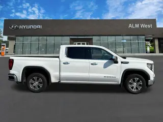 GMC Sierra 1500 2025 4x2 SLT 4p Puerta de Tripulación de 5.8 ft. SB