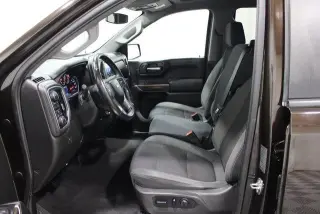 Chevrolet Silverado 1500 2019 4x4 LT 4 puertas Crew Cab 5.8 pies SB