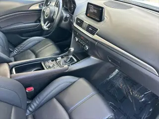 Mazda Mazda3 2018 Touring 4p Hatchback 6M