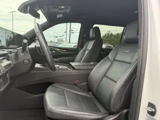 Cadillac Escalade ESV 2023 Luxury 4p SUV