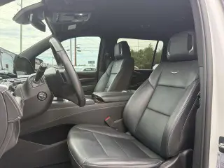 Cadillac Escalade ESV 2023 Luxury 4p SUV