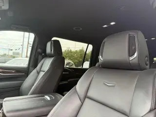Cadillac Escalade ESV 2023 Luxury 4p SUV