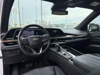 Cadillac Escalade ESV 2023 Luxury 4p SUV