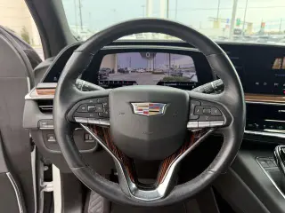 Cadillac Escalade ESV 2023 Luxury 4p SUV