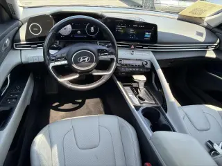 Hyundai ELANTRA 2024 Limited Sedán de 4 puertas