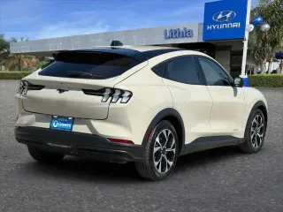 Ford Mustang Mach-E 2025 Select 4dr SUV
