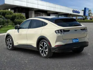 Ford Mustang Mach-E 2025 Select 4dr SUV